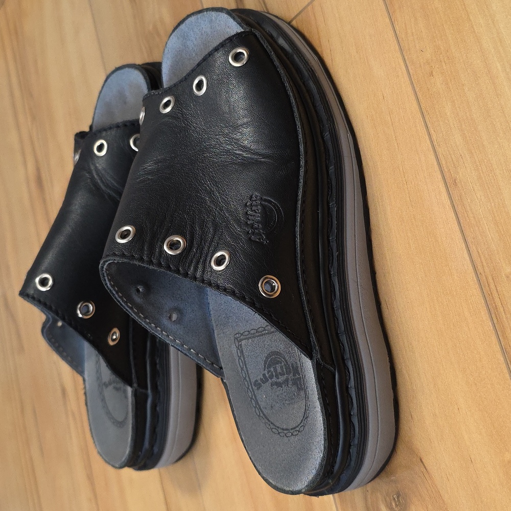 Dr. Martens Vintage Rare 9498 Black Slide Sandal w/ Grommets UK 6 Women 8-8.5🦋 - Picture 2 of 12